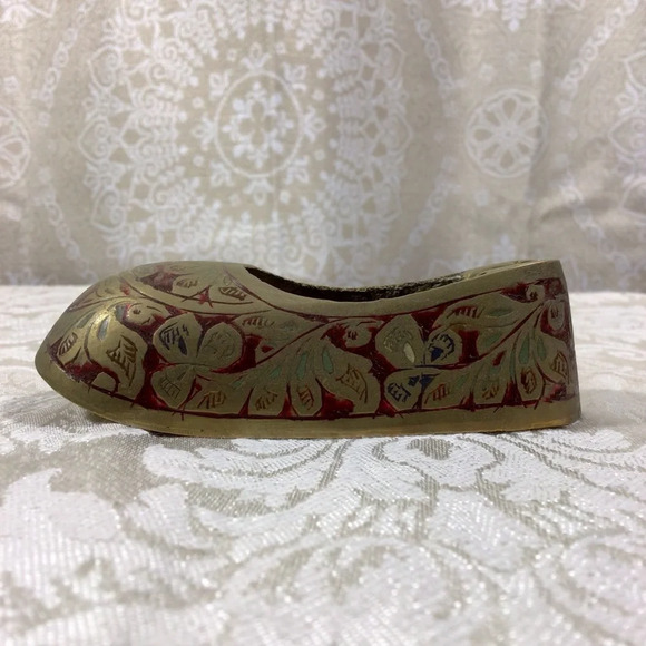 Vintage Brass Shoe Ashtray for One - Picture 9 of 11